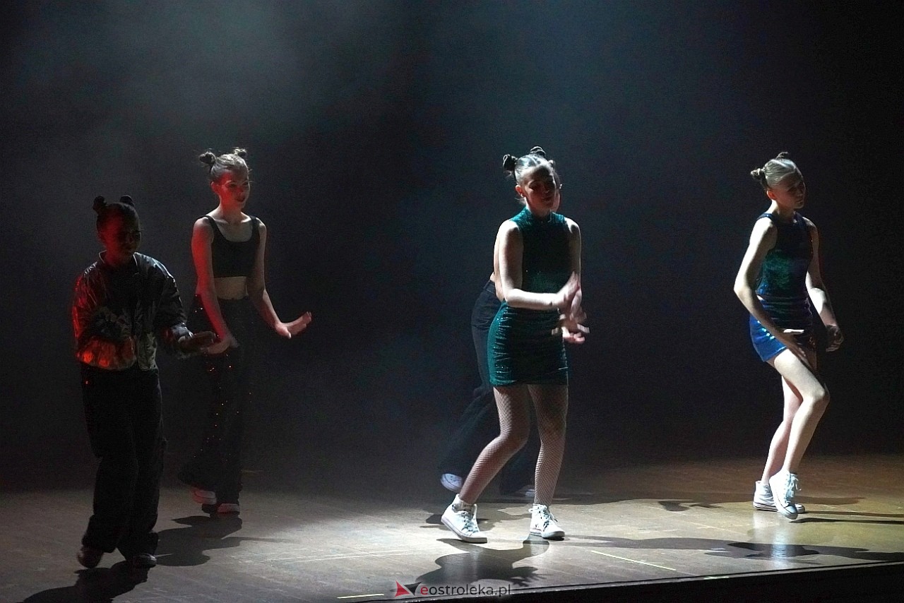 Zespół Tańca Współczesnego De-eM przywitał lato w rytmie K-popu! [16.06.2024] - zdjęcie #59 - eOstroleka.pl
