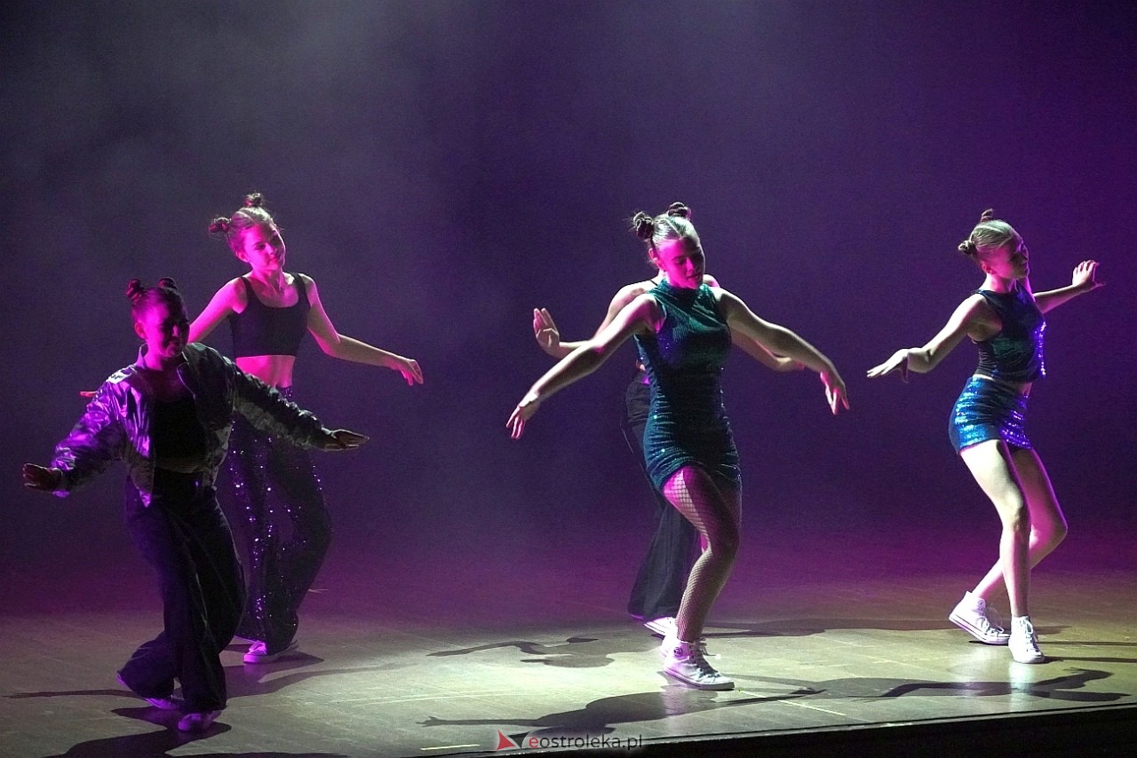 Zespół Tańca Współczesnego De-eM przywitał lato w rytmie K-popu! [16.06.2024] - zdjęcie #58 - eOstroleka.pl