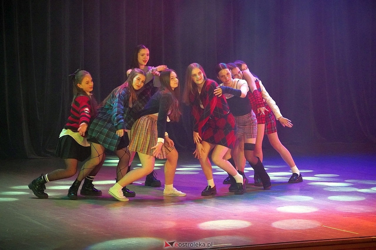 Zespół Tańca Współczesnego De-eM przywitał lato w rytmie K-popu! [16.06.2024] - zdjęcie #50 - eOstroleka.pl