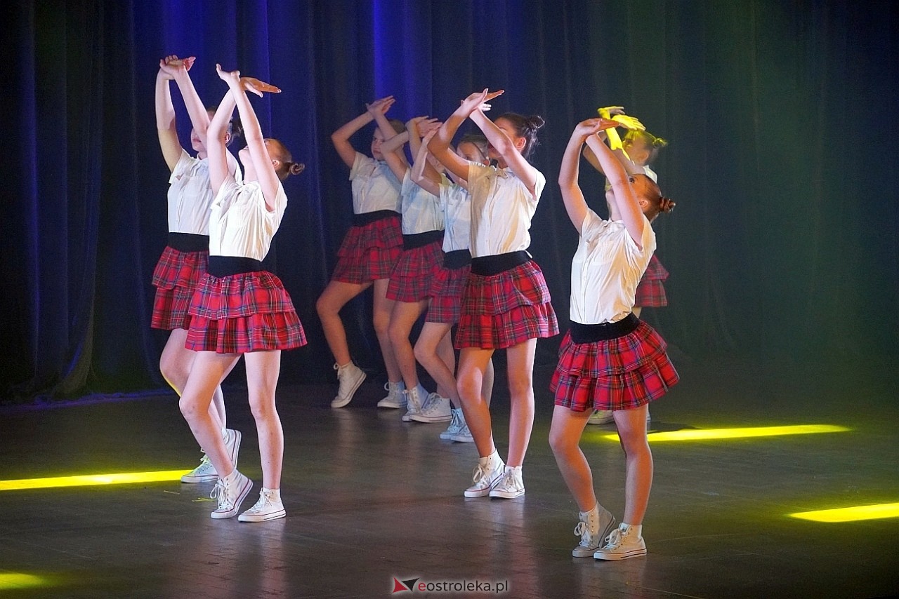 Zespół Tańca Współczesnego De-eM przywitał lato w rytmie K-popu! [16.06.2024] - zdjęcie #33 - eOstroleka.pl