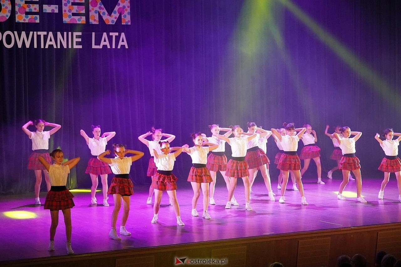 Zespół Tańca Współczesnego De-eM przywitał lato w rytmie K-popu! [16.06.2024] - zdjęcie #25 - eOstroleka.pl