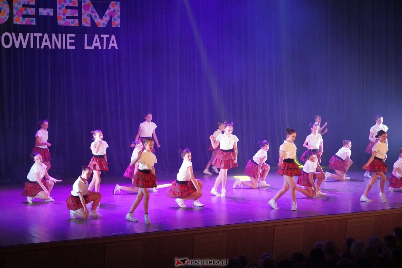 Zespół Tańca Współczesnego De-eM przywitał lato w rytmie K-popu! [16.06.2024] - zdjęcie #16 - eOstroleka.pl