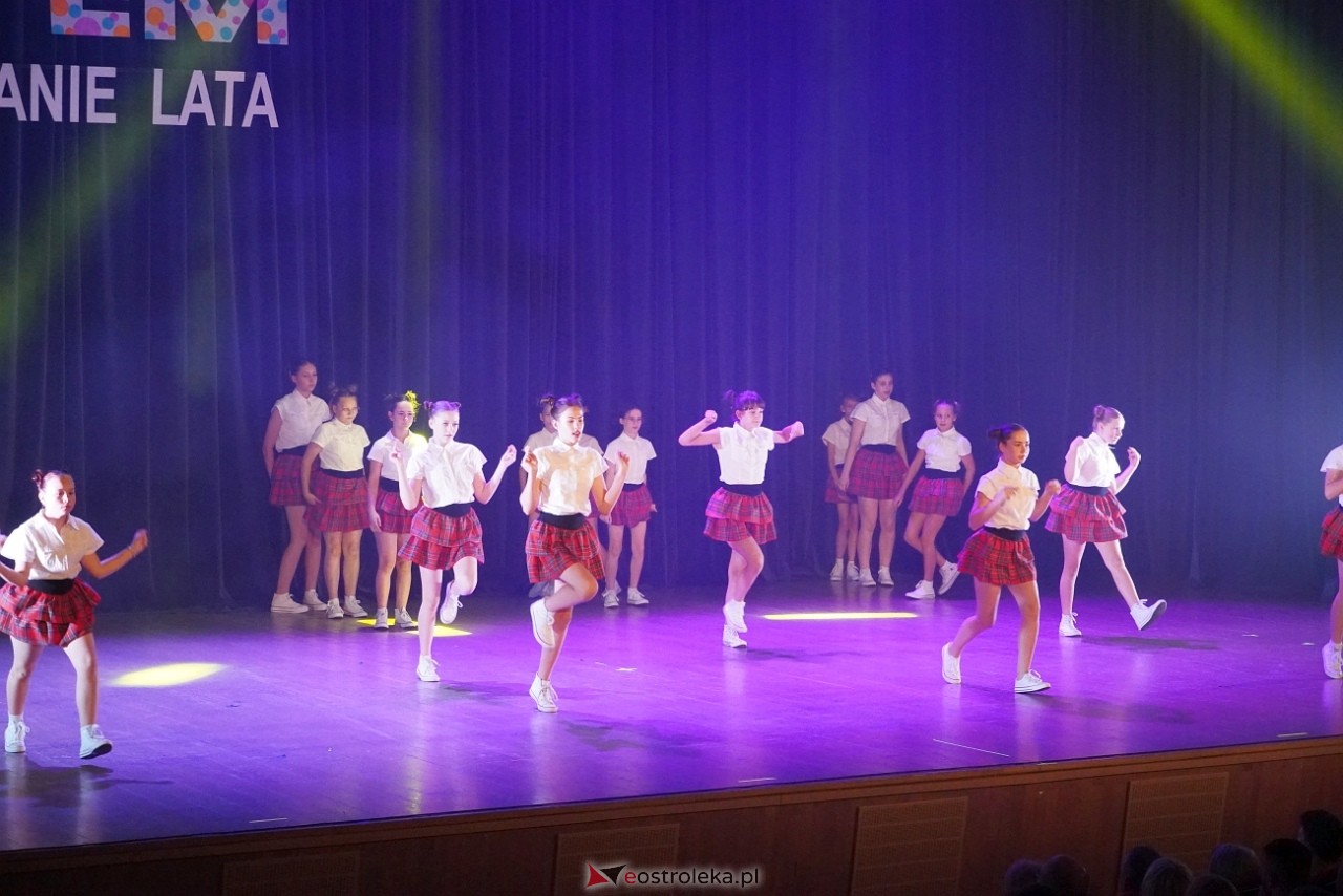 Zespół Tańca Współczesnego De-eM przywitał lato w rytmie K-popu! [16.06.2024] - zdjęcie #6 - eOstroleka.pl