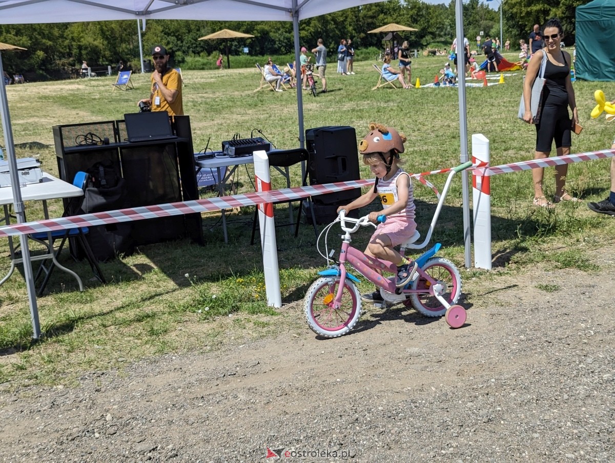 Zawody rowerkowe na plaży miejskiej w Ostrołęce [16.06.2024] - zdjęcie #42 - eOstroleka.pl