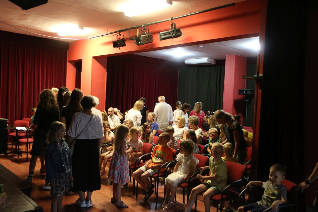 Spektakle Ostrołęckiej Sceny Autorskiej w Klubie Oczko[16.06.24] - zdjęcie #14 - eOstroleka.pl
