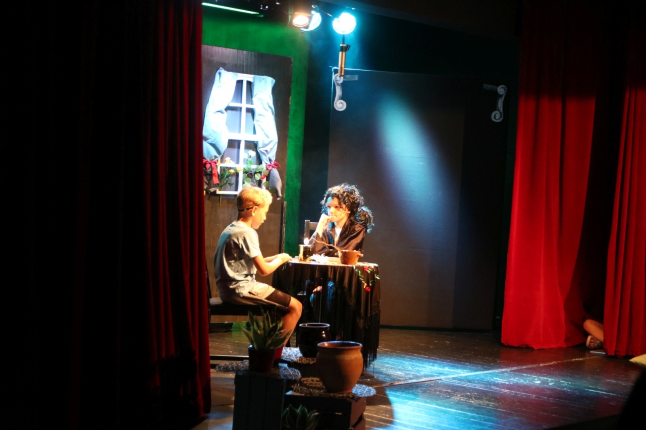 Spektakle Ostrołęckiej Sceny Autorskiej w Klubie Oczko[16.06.24] - zdjęcie #5 - eOstroleka.pl