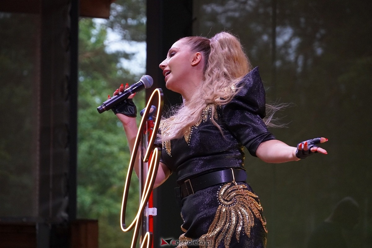 Wesele Kurpiowskie 2024 - koncert Cleo w Kadzidle [16.06.2024] - zdjęcie #58 - eOstroleka.pl