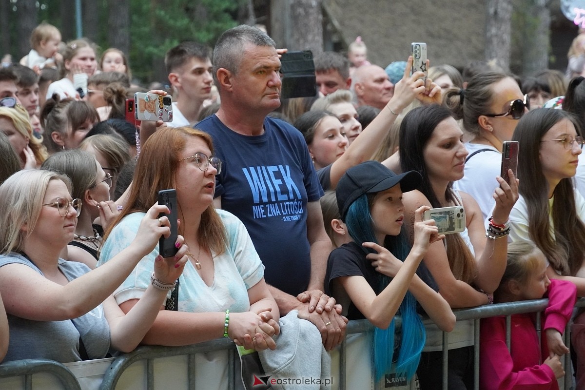 Wesele Kurpiowskie 2024 - koncert Cleo w Kadzidle [16.06.2024] - zdjęcie #56 - eOstroleka.pl