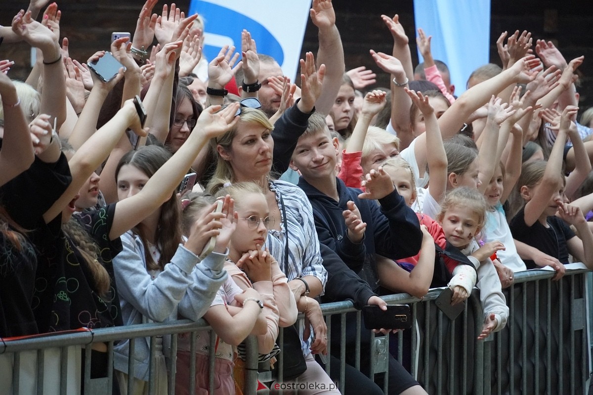 Wesele Kurpiowskie 2024 - koncert Cleo w Kadzidle [16.06.2024] - zdjęcie #53 - eOstroleka.pl