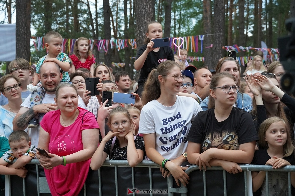 Wesele Kurpiowskie 2024 - koncert Cleo w Kadzidle [16.06.2024] - zdjęcie #52 - eOstroleka.pl