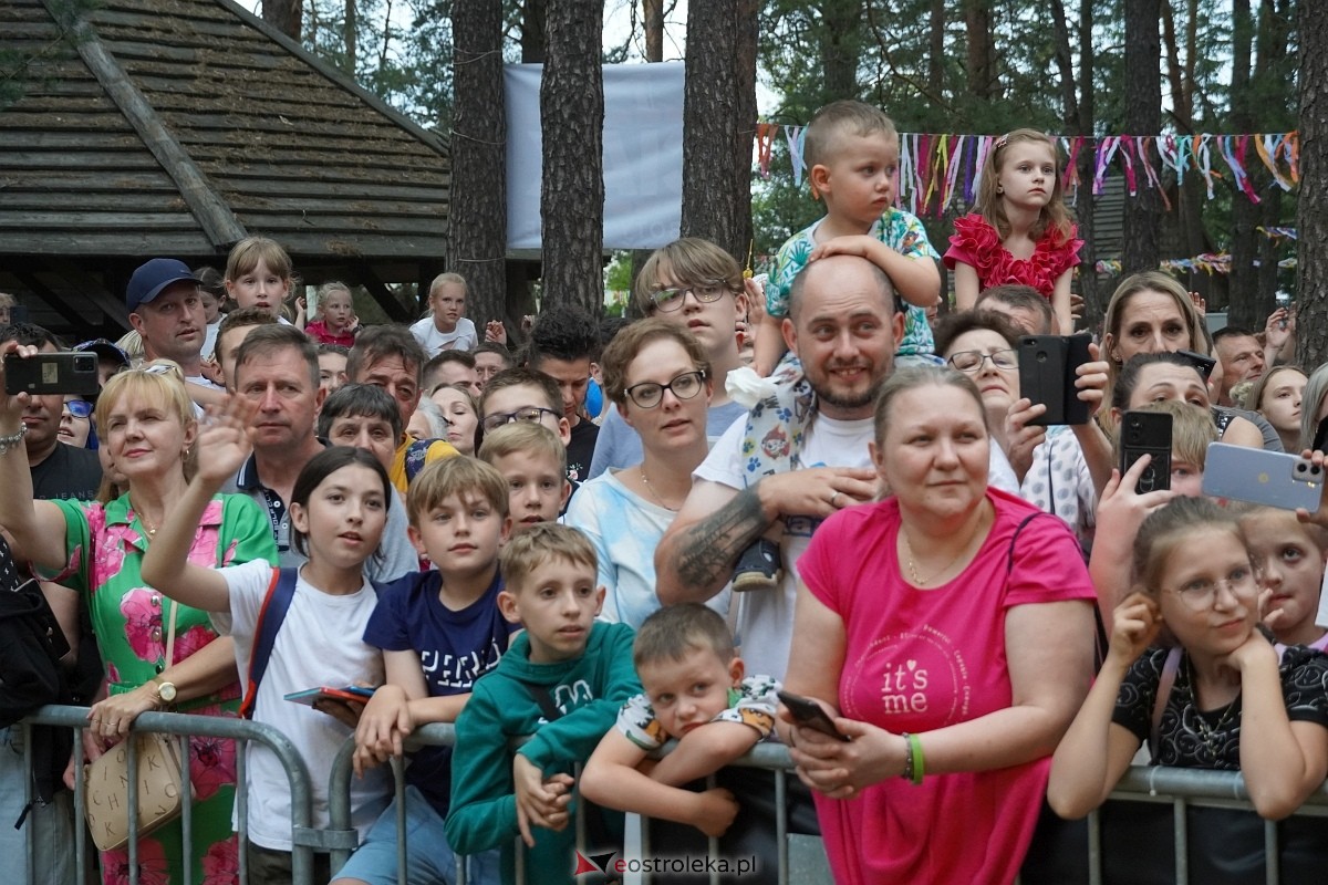 Wesele Kurpiowskie 2024 - koncert Cleo w Kadzidle [16.06.2024] - zdjęcie #51 - eOstroleka.pl