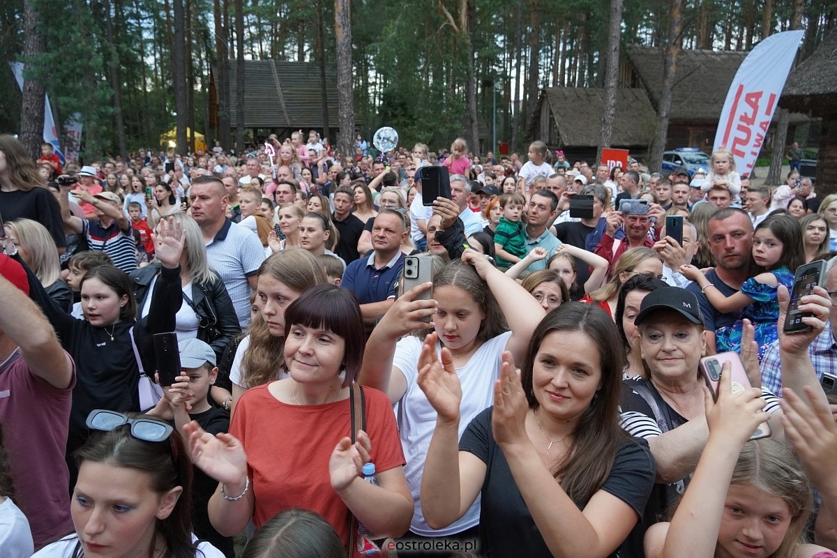 Wesele Kurpiowskie 2024 - koncert Cleo w Kadzidle [16.06.2024] - zdjęcie #37 - eOstroleka.pl