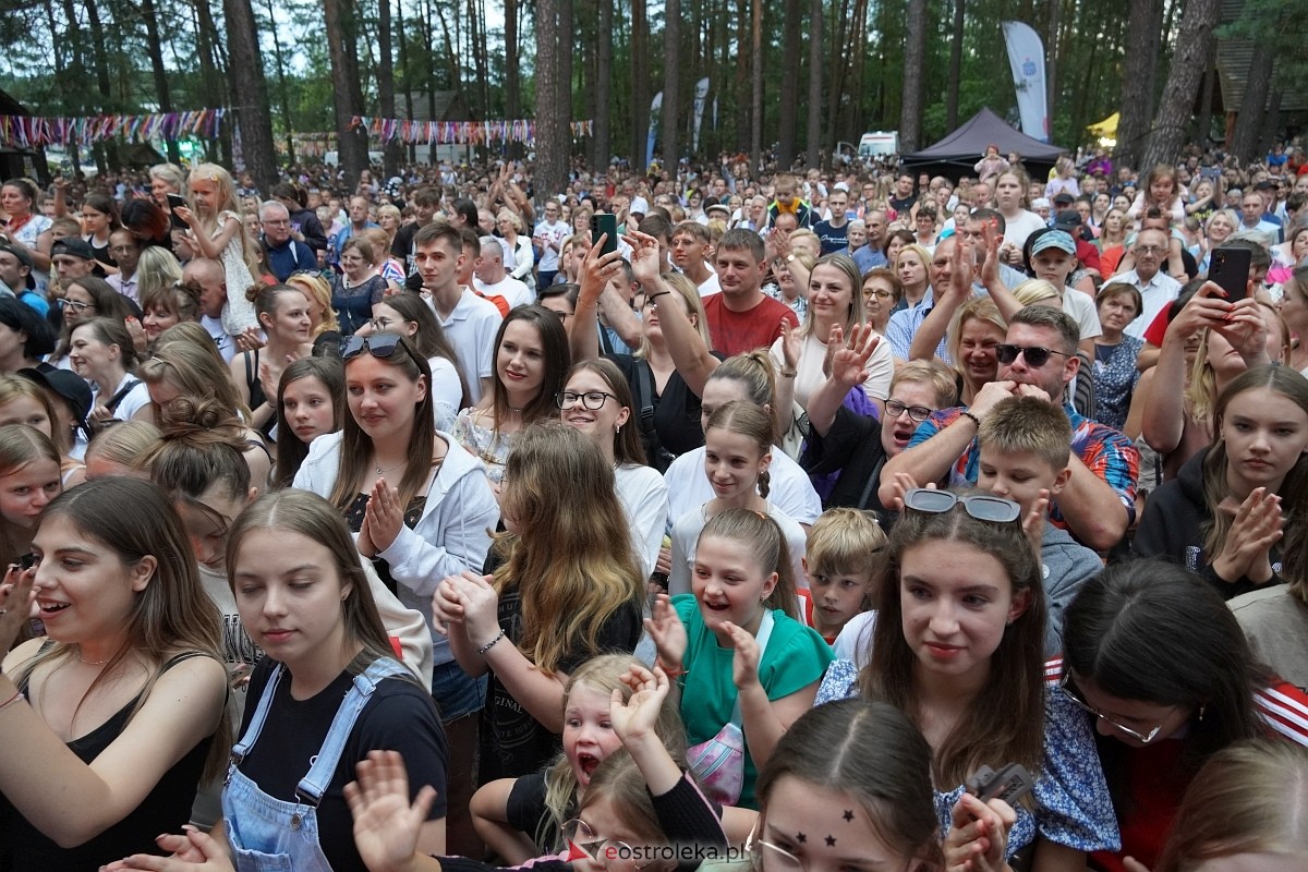 Wesele Kurpiowskie 2024 - koncert Cleo w Kadzidle [16.06.2024] - zdjęcie #32 - eOstroleka.pl