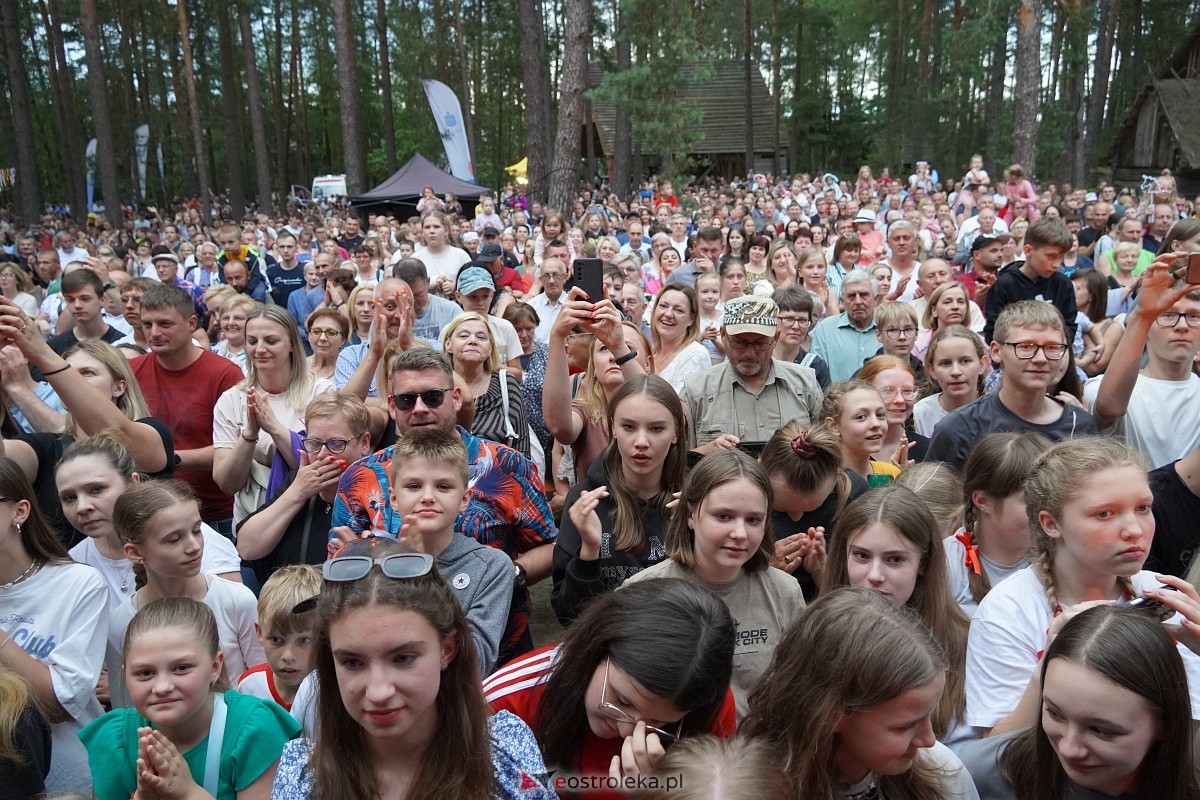 Wesele Kurpiowskie 2024 - koncert Cleo w Kadzidle [16.06.2024] - zdjęcie #31 - eOstroleka.pl