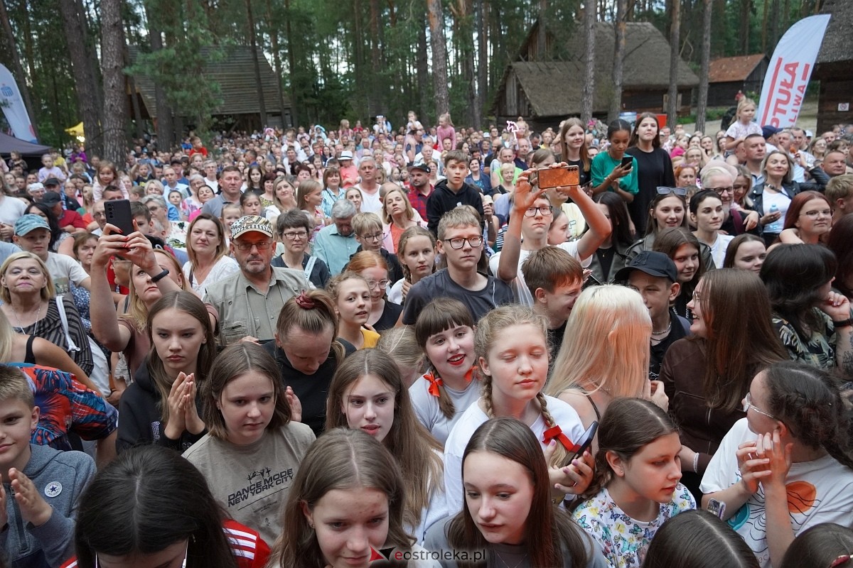 Wesele Kurpiowskie 2024 - koncert Cleo w Kadzidle [16.06.2024] - zdjęcie #30 - eOstroleka.pl