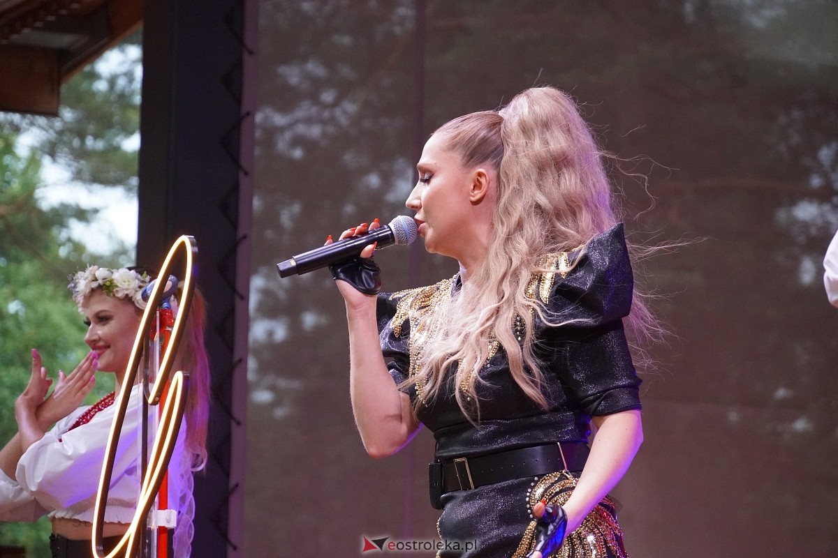 Wesele Kurpiowskie 2024 - koncert Cleo w Kadzidle [16.06.2024] - zdjęcie #13 - eOstroleka.pl