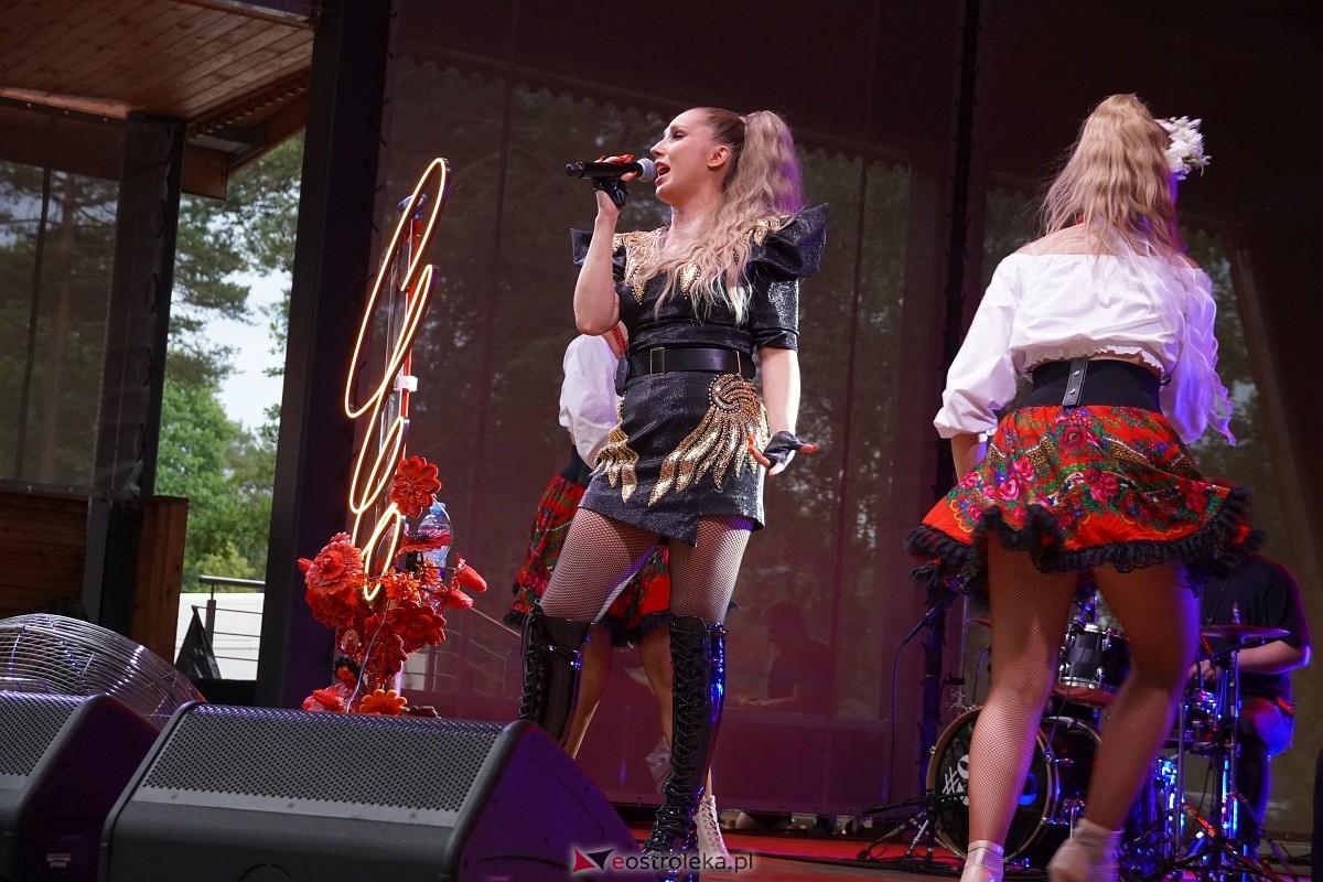 Wesele Kurpiowskie 2024 - koncert Cleo w Kadzidle [16.06.2024] - zdjęcie #11 - eOstroleka.pl