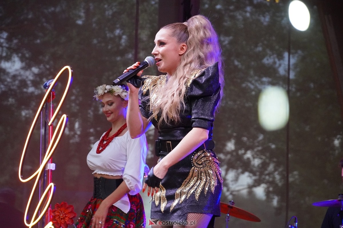 Wesele Kurpiowskie 2024 - koncert Cleo w Kadzidle [16.06.2024] - zdjęcie #7 - eOstroleka.pl