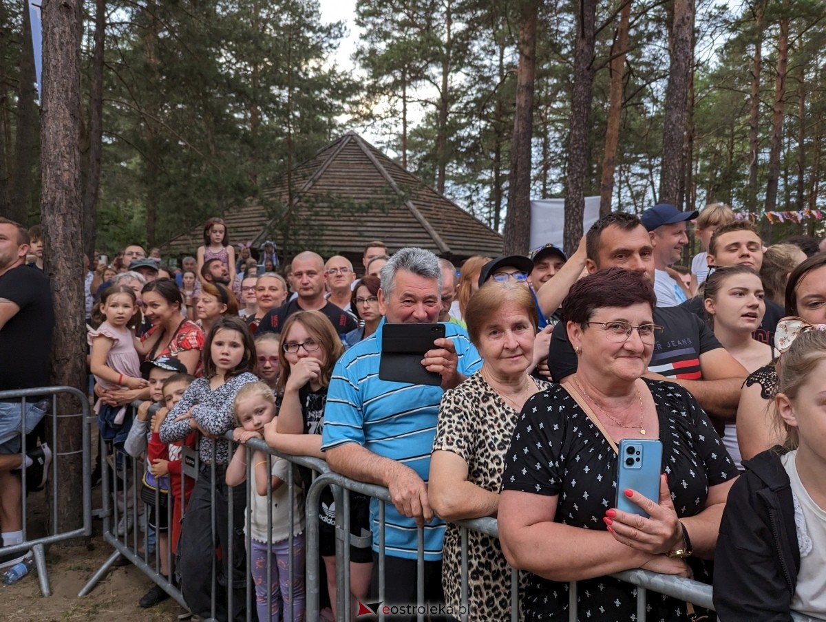 Wesele Kurpiowskie 2024 - koncert Cleo w Kadzidle [16.06.2024] - zdjęcie #106 - eOstroleka.pl