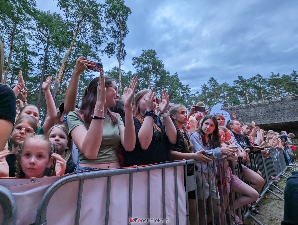 Wesele Kurpiowskie 2024 - koncert Cleo w Kadzidle [16.06.2024] - zdjęcie #95 - eOstroleka.pl