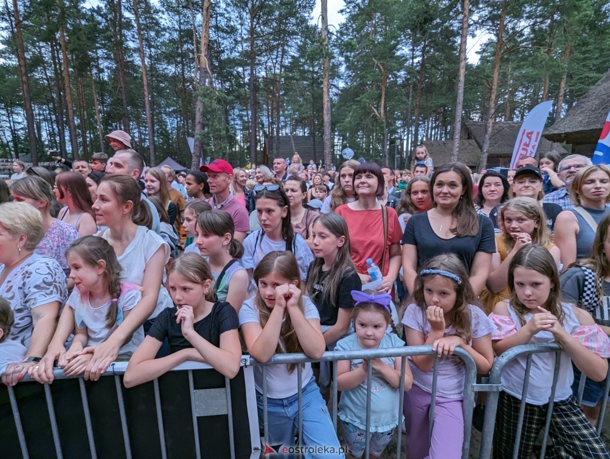 Wesele Kurpiowskie 2024 - koncert Cleo w Kadzidle [16.06.2024] - zdjęcie #92 - eOstroleka.pl