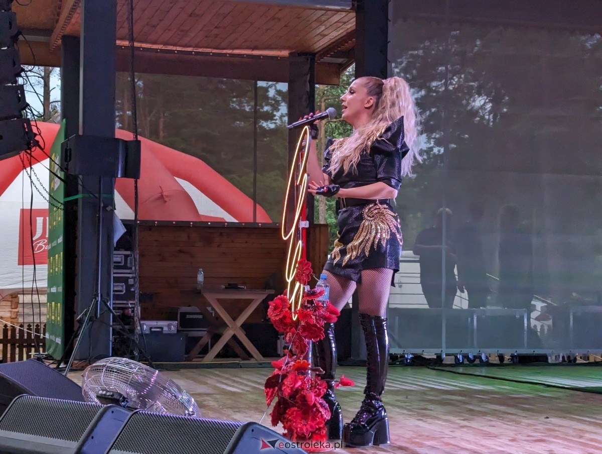 Wesele Kurpiowskie 2024 - koncert Cleo w Kadzidle [16.06.2024] - zdjęcie #81 - eOstroleka.pl