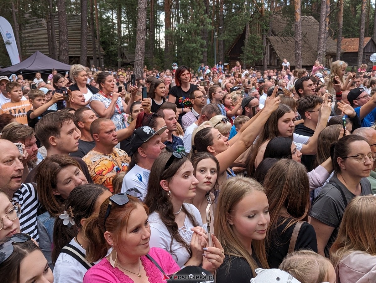 Wesele Kurpiowskie 2024 - koncert Cleo w Kadzidle [16.06.2024] - zdjęcie #76 - eOstroleka.pl