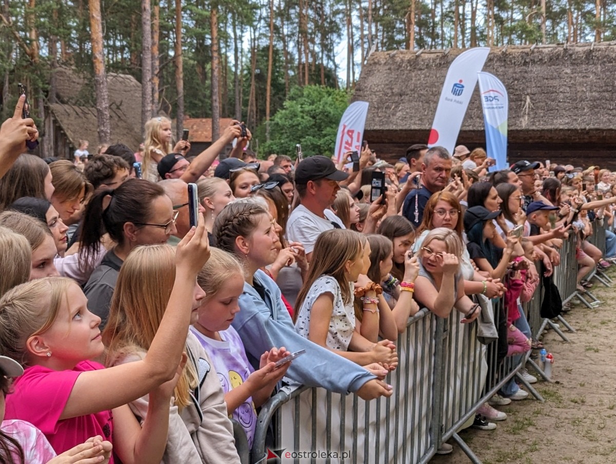 Wesele Kurpiowskie 2024 - koncert Cleo w Kadzidle [16.06.2024] - zdjęcie #74 - eOstroleka.pl