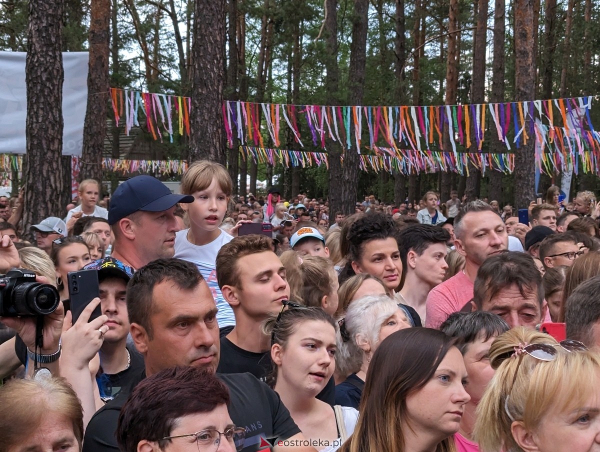 Wesele Kurpiowskie 2024 - koncert Cleo w Kadzidle [16.06.2024] - zdjęcie #70 - eOstroleka.pl