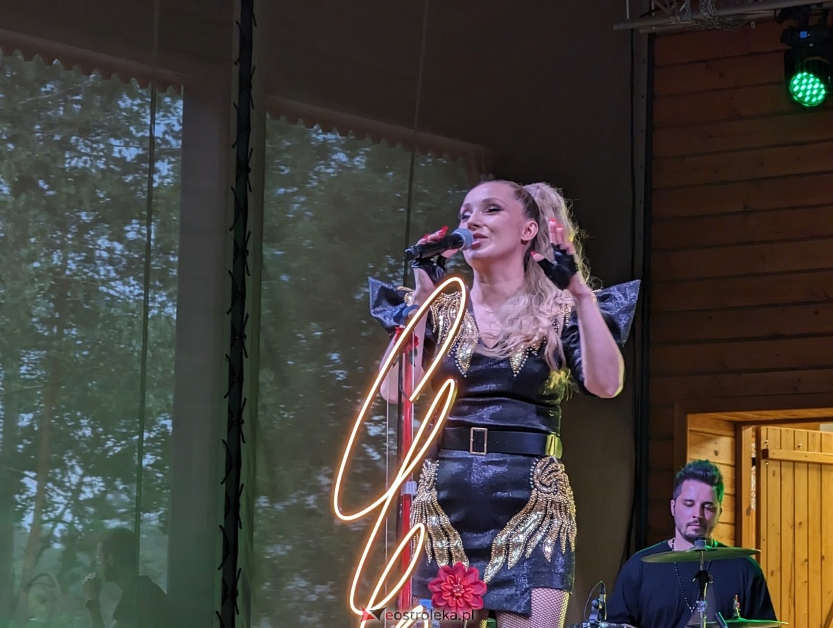 Wesele Kurpiowskie 2024 - koncert Cleo w Kadzidle [16.06.2024] - zdjęcie #67 - eOstroleka.pl