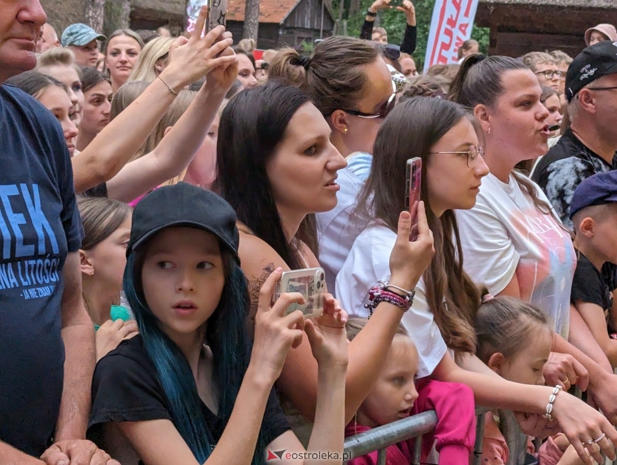 Wesele Kurpiowskie 2024 - koncert Cleo w Kadzidle [16.06.2024] - zdjęcie #63 - eOstroleka.pl
