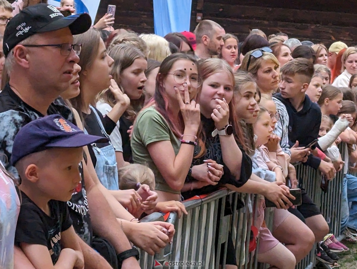 Wesele Kurpiowskie 2024 - koncert Cleo w Kadzidle [16.06.2024] - zdjęcie #62 - eOstroleka.pl