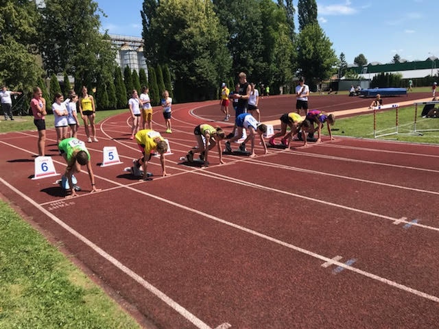 Zawodnicy UKS Clan z kolejnymi rekordami w Mistrzostwach Mazowsza U14 [15.06.2024] - zdjęcie #4 - eOstroleka.pl