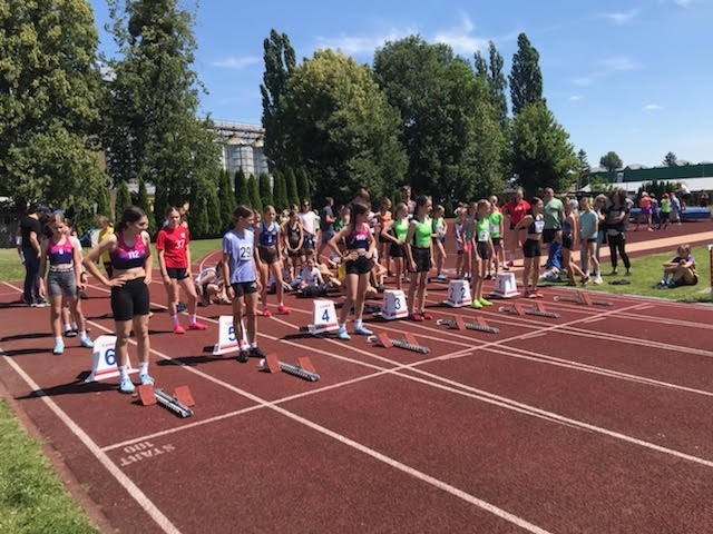Zawodnicy UKS Clan z kolejnymi rekordami w Mistrzostwach Mazowsza U14 [15.06.2024] - zdjęcie #2 - eOstroleka.pl