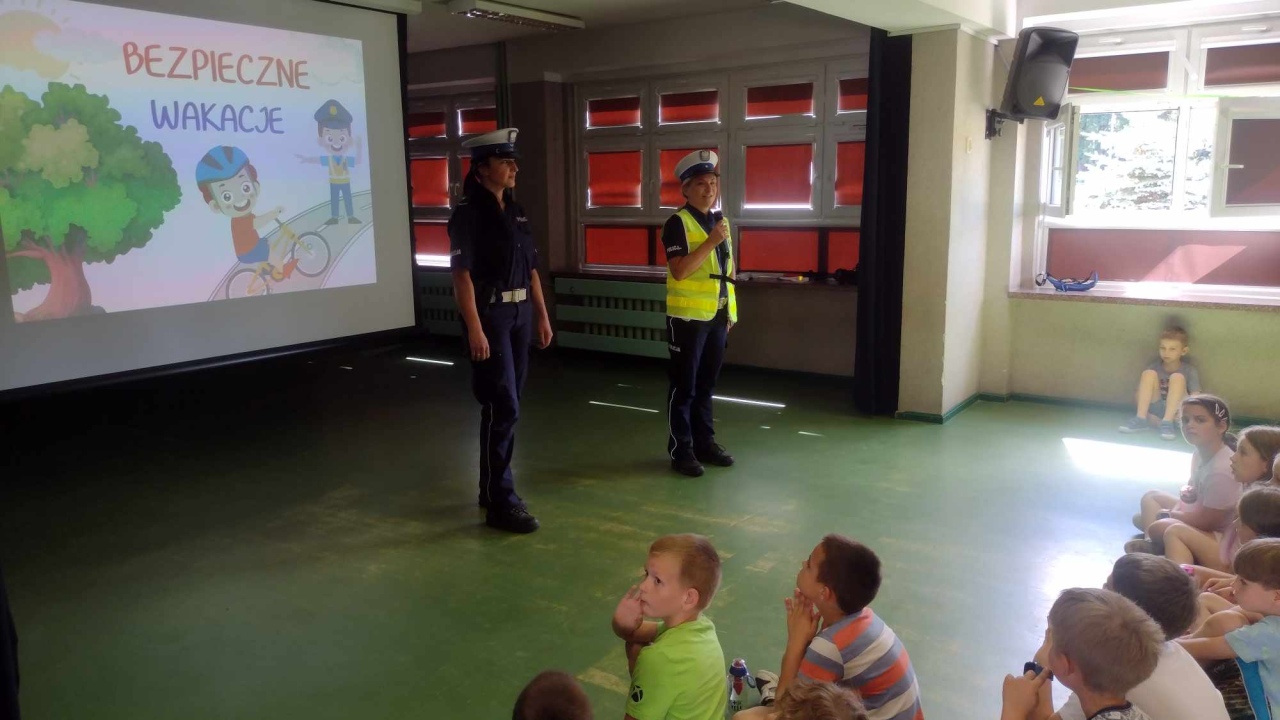 Bezpieczne wakacje w SP 10 Ostrołęka [19.06.2024] - zdjęcie #18 - eOstroleka.pl