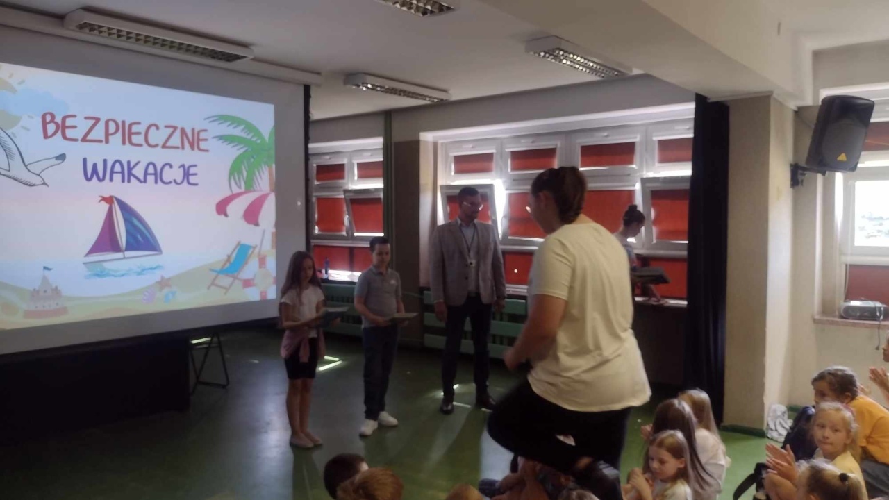 Bezpieczne wakacje w SP 10 Ostrołęka [19.06.2024] - zdjęcie #12 - eOstroleka.pl