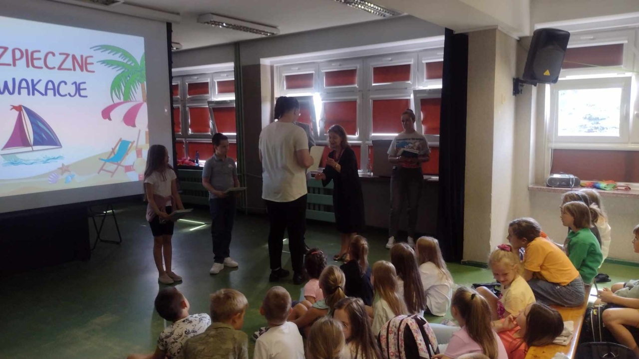 Bezpieczne wakacje w SP 10 Ostrołęka [19.06.2024] - zdjęcie #7 - eOstroleka.pl