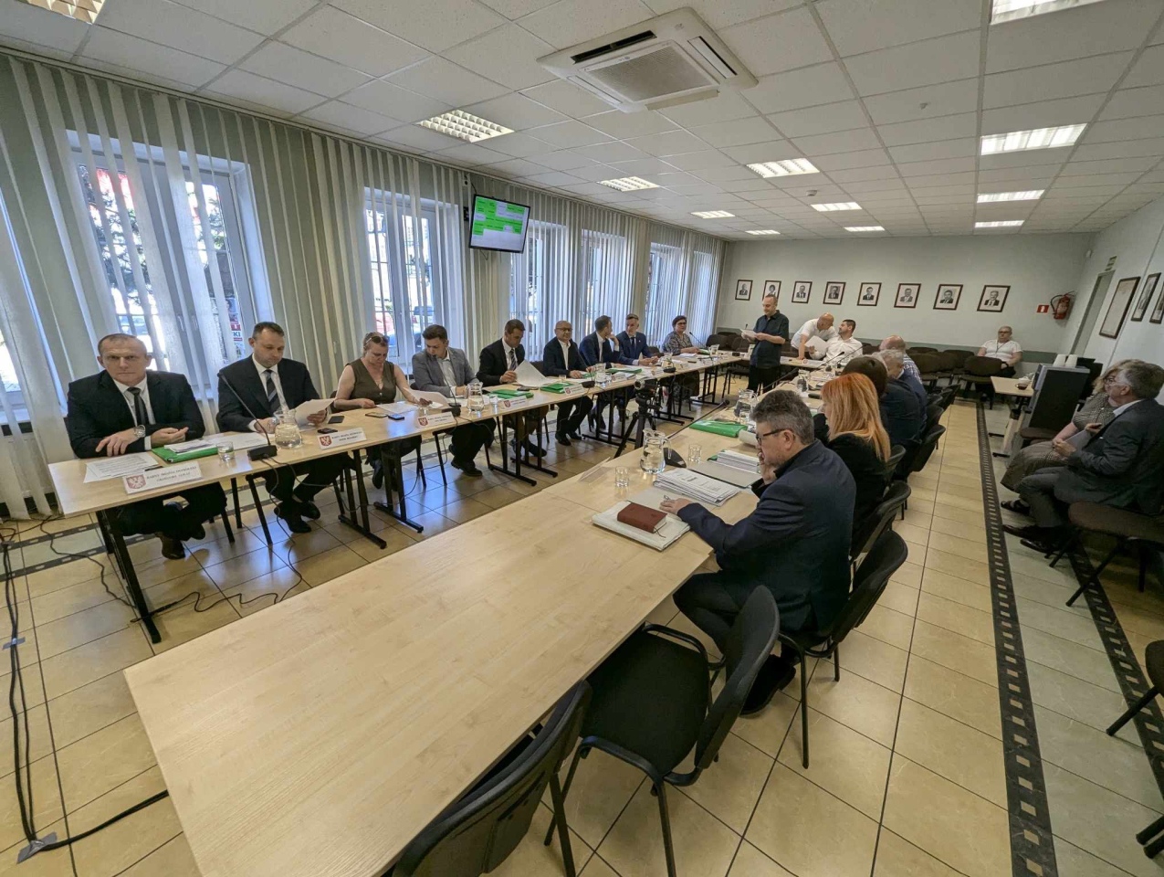 Sesja rady miasta Ostrołęki [20.06.2024] - zdjęcie #3 - eOstroleka.pl