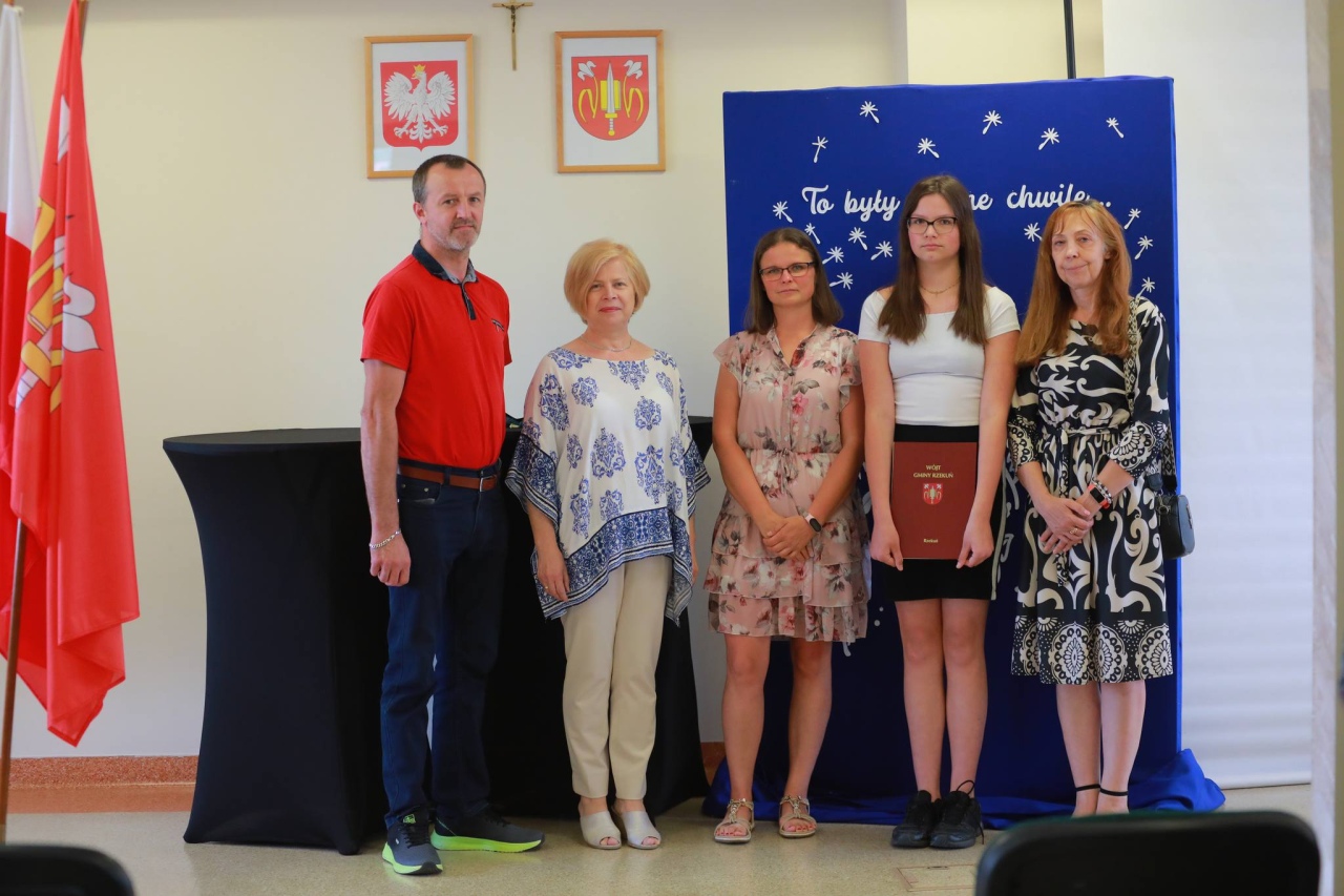 Nagrody dla najzdolniejszych uczniów z gminy Rzekuń [20.06.2024] - zdjęcie #13 - eOstroleka.pl