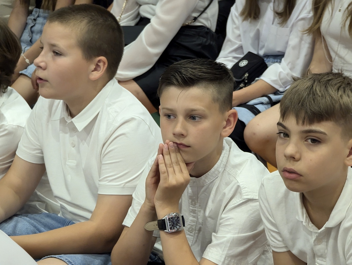 Zakończenie roku szkolnego w Szkole Podstawowej nr 5 w Ostrołęce [21.05.2024] - zdjęcie #82 - eOstroleka.pl