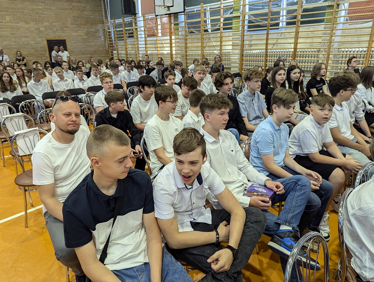 Zakończenie roku szkolnego w Szkole Podstawowej nr 5 w Ostrołęce [21.05.2024] - zdjęcie #78 - eOstroleka.pl