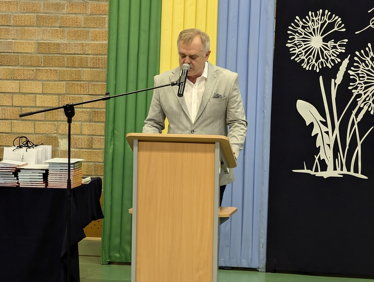 Zakończenie roku szkolnego w Szkole Podstawowej nr 5 w Ostrołęce [21.05.2024] - zdjęcie #71 - eOstroleka.pl
