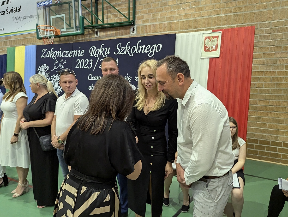 Zakończenie roku szkolnego w Szkole Podstawowej nr 5 w Ostrołęce [21.05.2024] - zdjęcie #58 - eOstroleka.pl