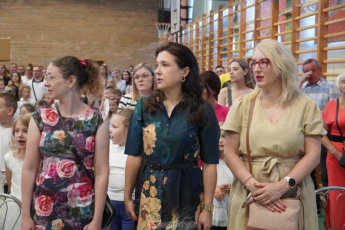Zakończenie roku szkolnego w Szkole Podstawowej nr 5 w Ostrołęce [21.05.2024] - zdjęcie #198 - eOstroleka.pl