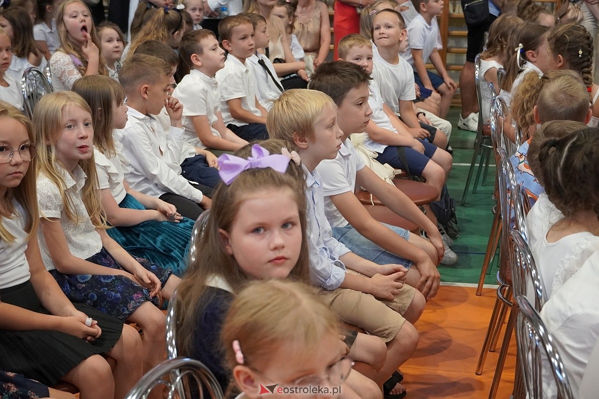 Zakończenie roku szkolnego w Szkole Podstawowej nr 5 w Ostrołęce [21.05.2024] - zdjęcie #160 - eOstroleka.pl