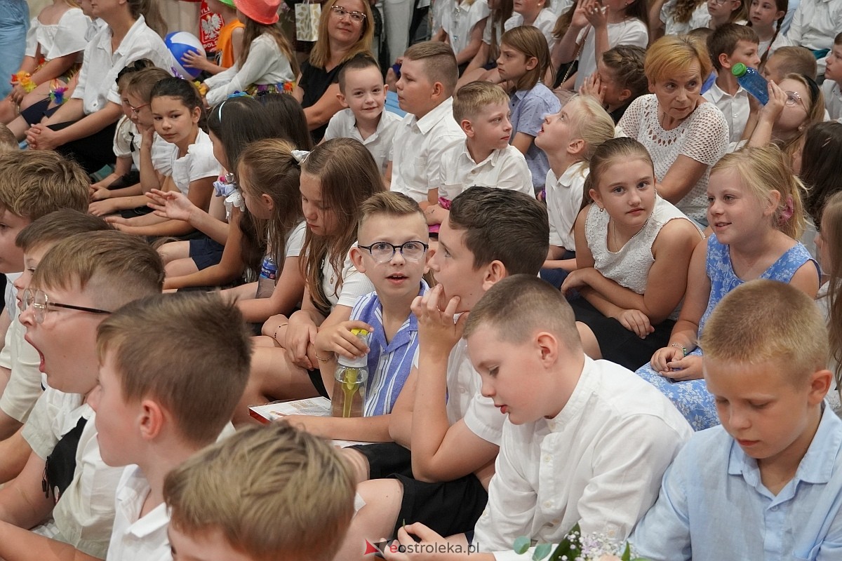 Zakończenie roku szkolnego w Szkole Podstawowej nr 5 w Ostrołęce [21.05.2024] - zdjęcie #152 - eOstroleka.pl