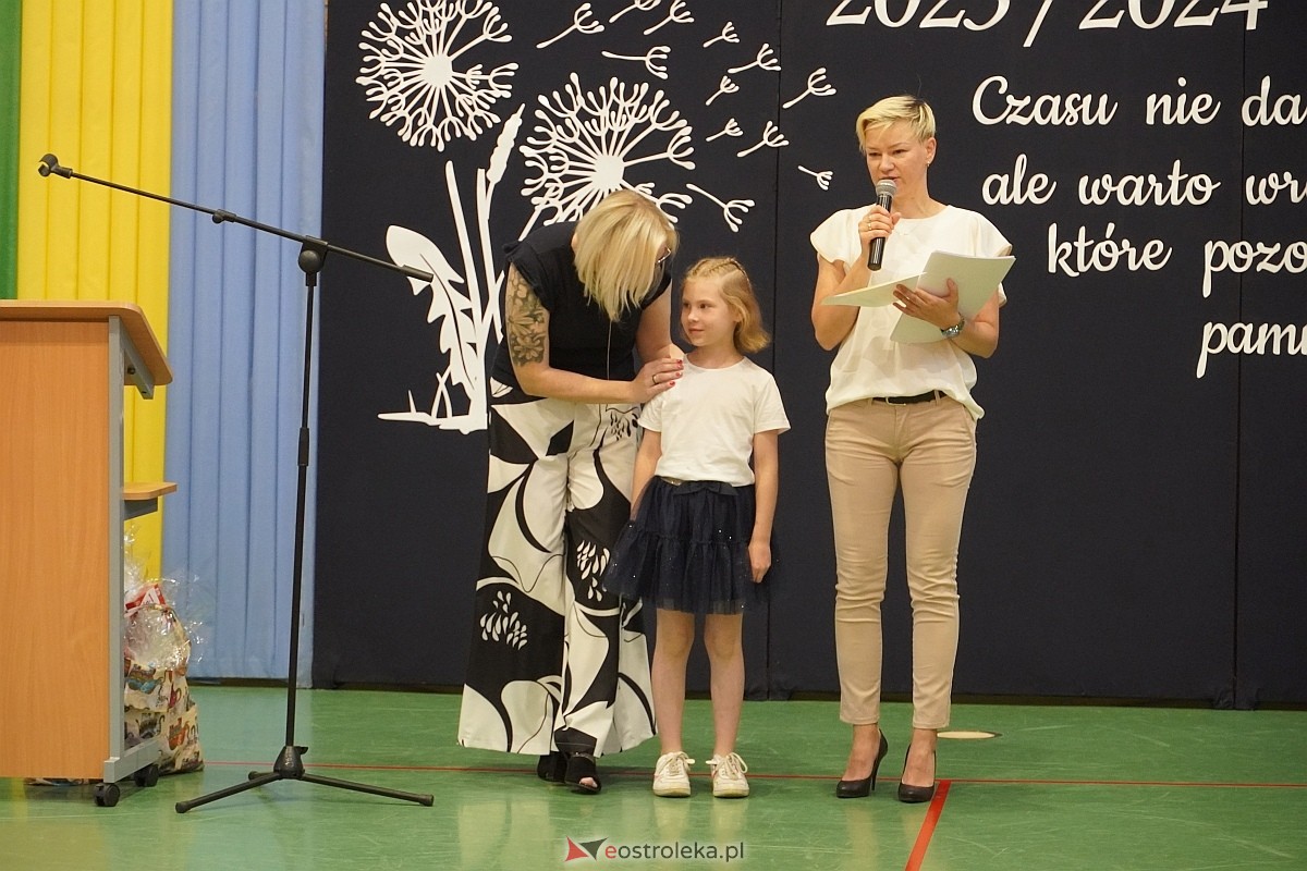 Zakończenie roku szkolnego w Szkole Podstawowej nr 5 w Ostrołęce [21.05.2024] - zdjęcie #128 - eOstroleka.pl