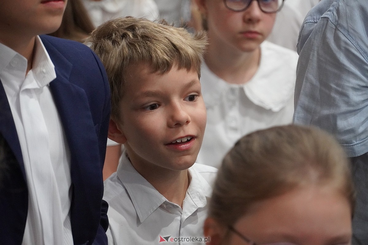 Zakończenie roku szkolnego w Szkole Podstawowej nr 5 w Ostrołęce [21.05.2024] - zdjęcie #118 - eOstroleka.pl