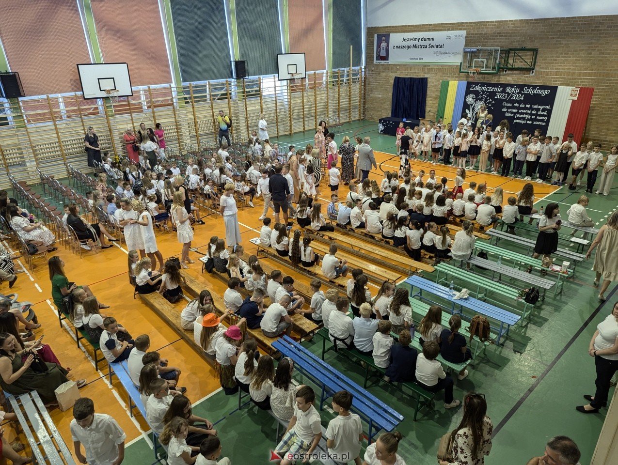 Zakończenie roku szkolnego w Szkole Podstawowej nr 5 w Ostrołęce [21.05.2024] - zdjęcie #230 - eOstroleka.pl