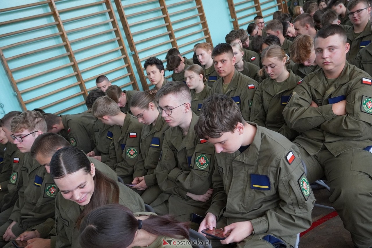 Zakończenie roku szkolnego w Zespole Szkół Zawodowych nr 2 [21.06.2024] - zdjęcie #110 - eOstroleka.pl